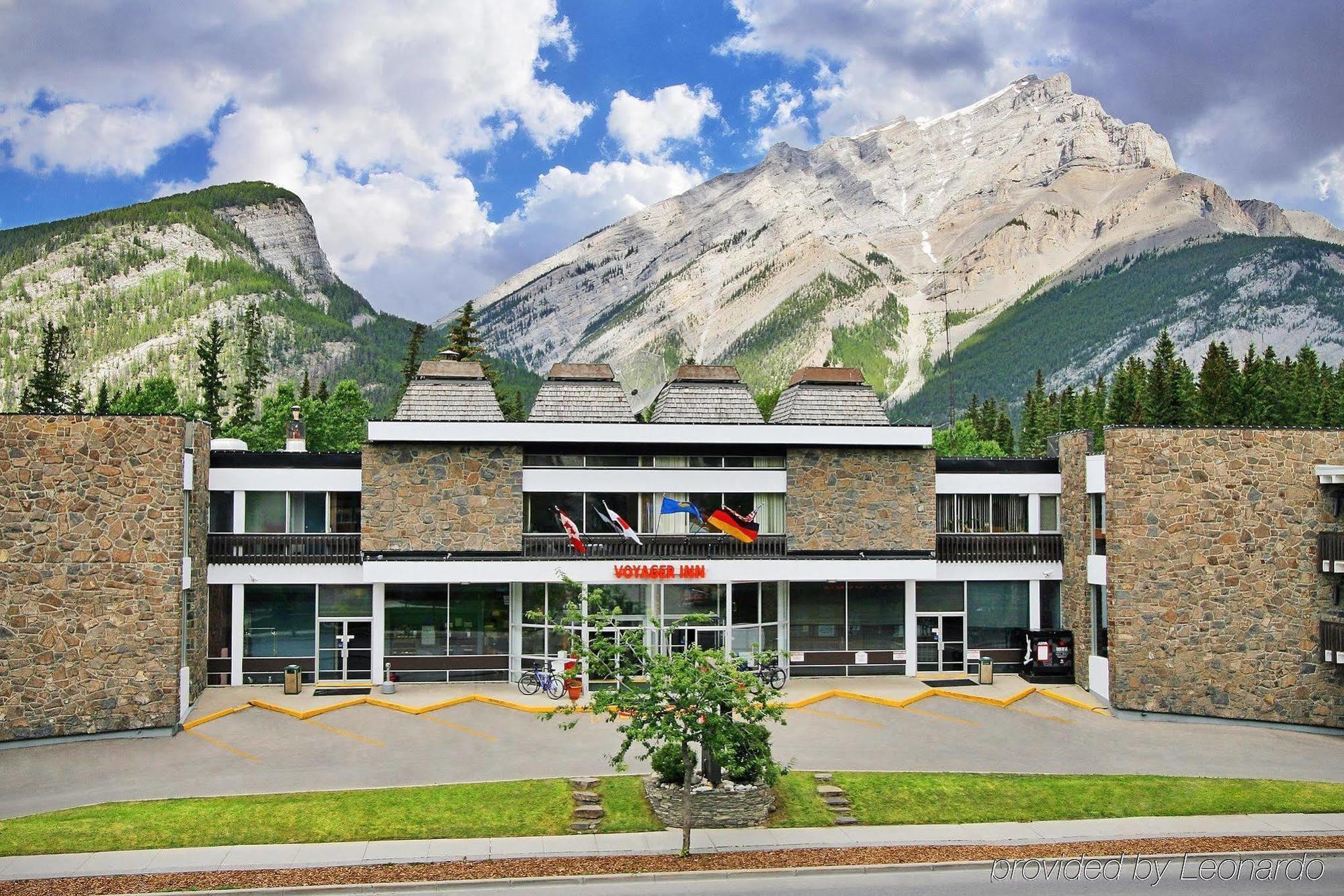 Banff Voyager Inn Exteriör bild